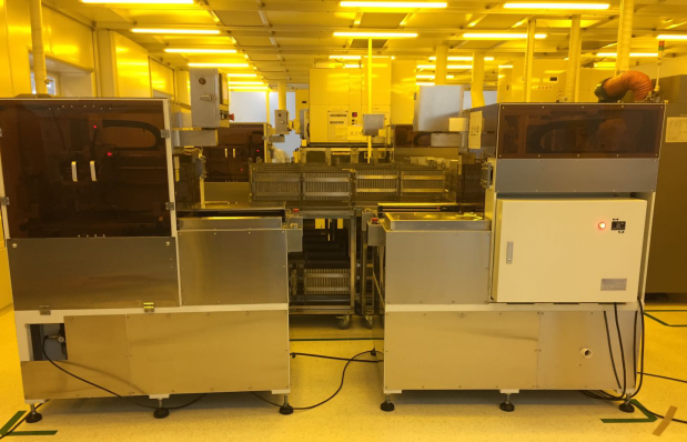 中彩神为紫翔设计的单张FPC软性线路全自动丝网印刷生产车间